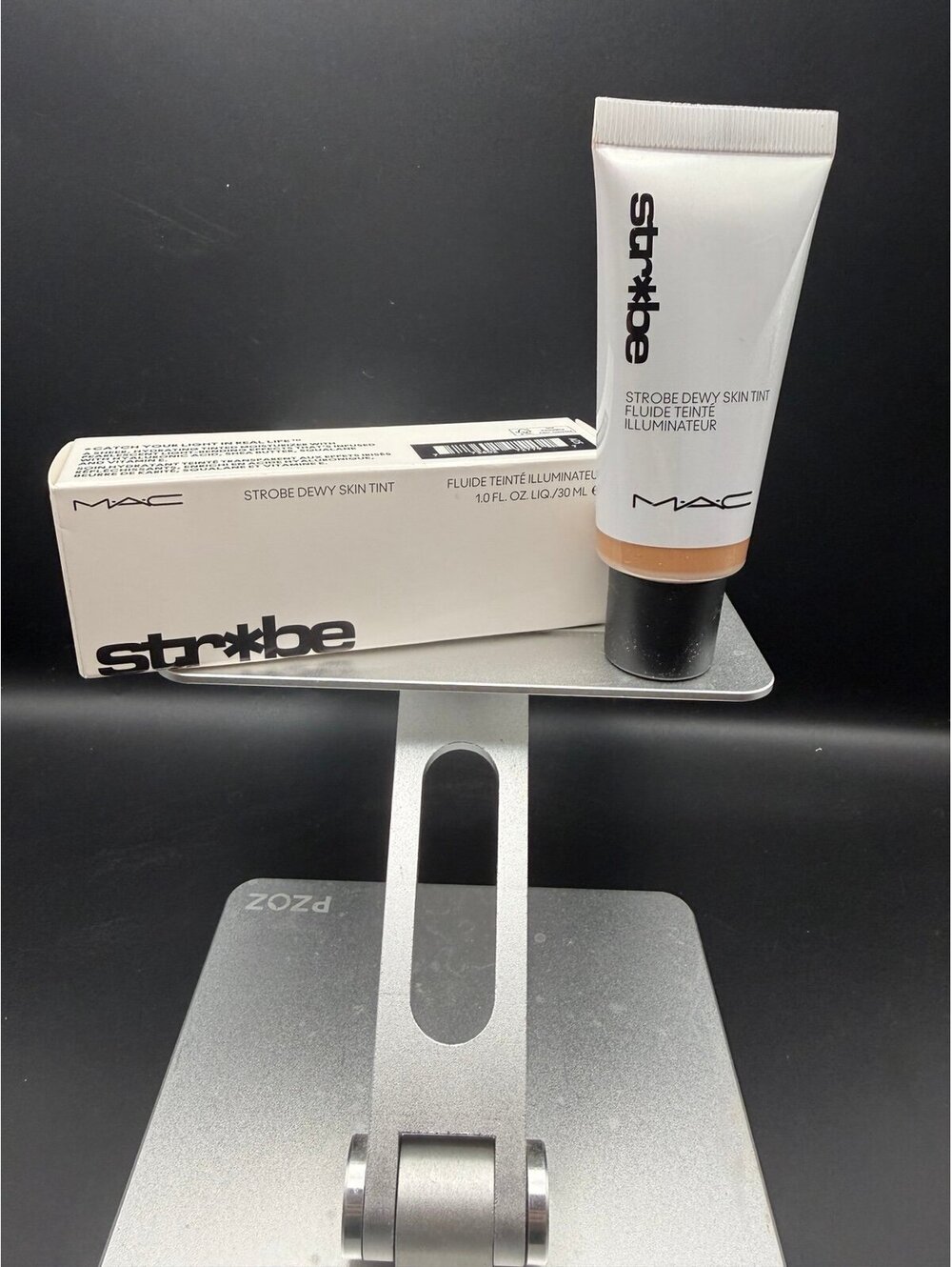 MAC Strobe Dewy Skin Tint Medium 3 1 oz New in Box